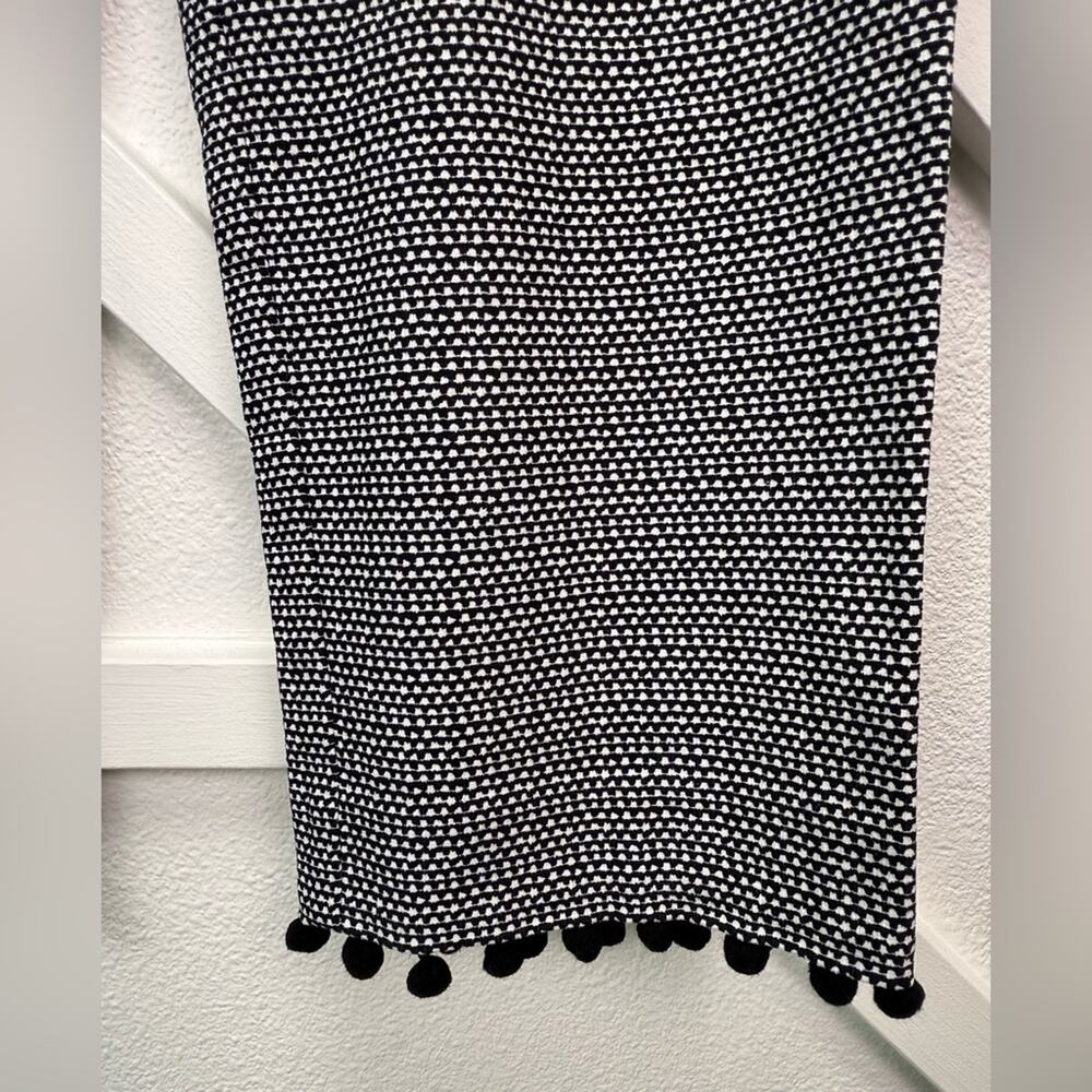 Chico's So Slimming Brigitte Pom-Pom Crops Pants Size 1.5 Petite (10 Petite) - Picture 7 of 16